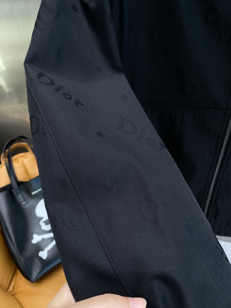 chr1st1an D10r outwear